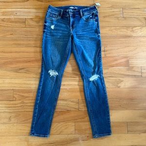 Old Navy Rockstar Super Skinny Low Rise Distressed Jeans 6